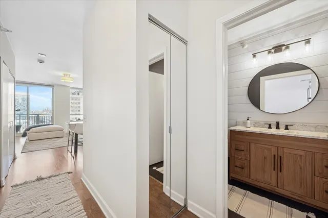 $299,000 | 645 North Kingsbury Street, Unit 1205, Chicago, IL 60654