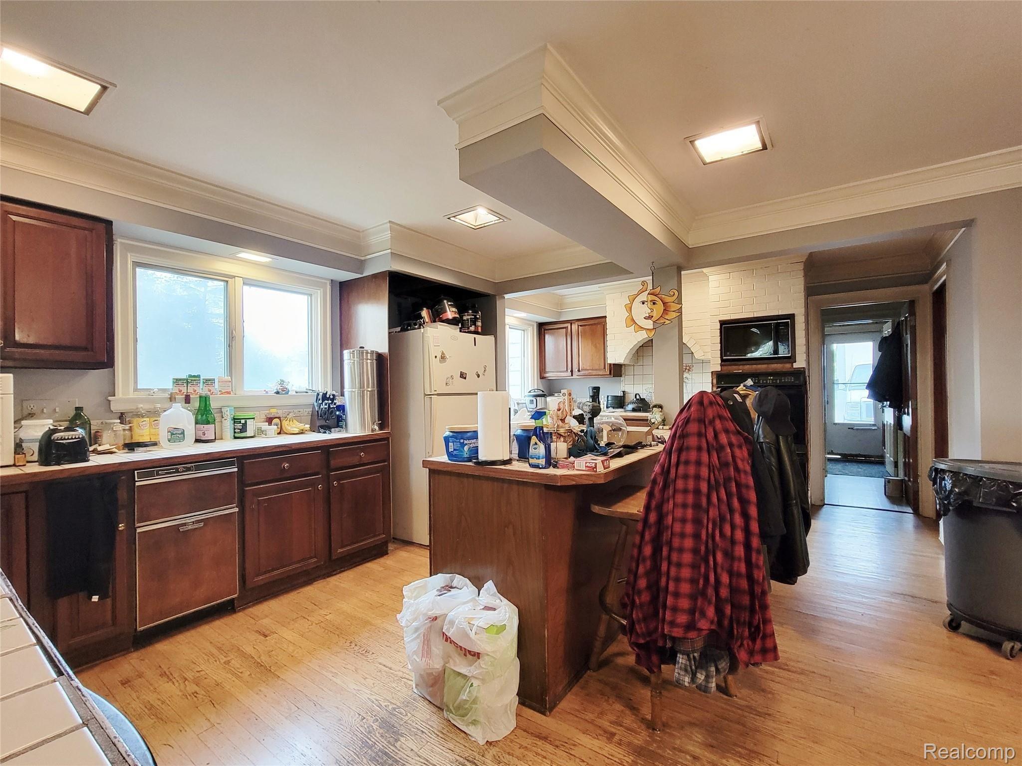 4090 North Rochester Road Rochester, MI 48306 - Photo 8 of 46 8.jpg