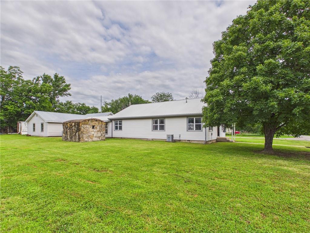 302 McCleverty Street Fort Scott, KS 66701 - Photo 19 of 23