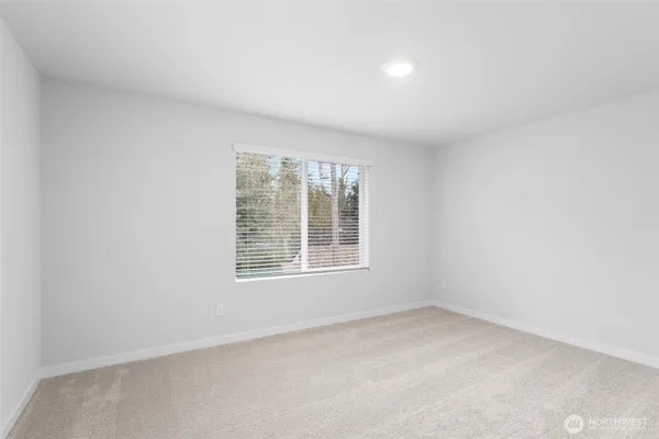 $3,200 | 9916 18th Avenue West, Unit G, Everett, WA 98204