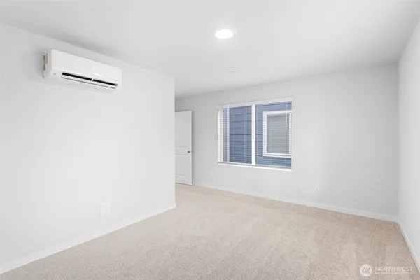 $3,200 | 9916 18th Avenue West, Unit G, Everett, WA 98204