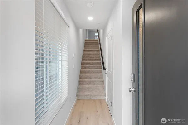 $3,200 | 9916 18th Avenue West, Unit G, Everett, WA 98204