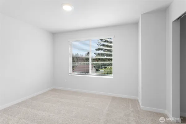 $3,200 | 9916 18th Avenue West, Unit G, Everett, WA 98204