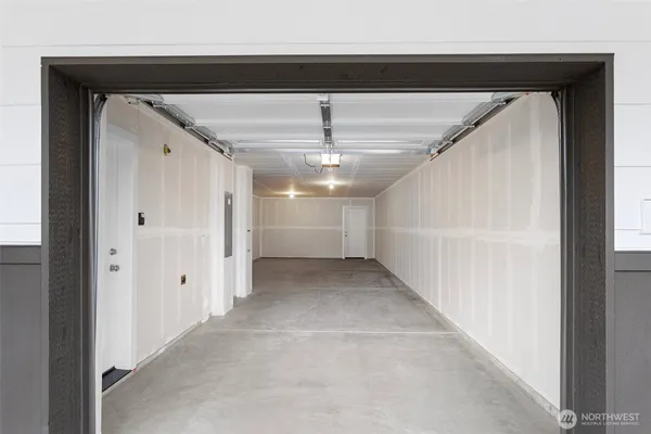 $3,200 | 9916 18th Avenue West, Unit G, Everett, WA 98204