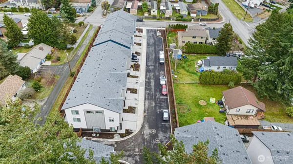 $3,200 | 9916 18th Avenue West, Unit G, Everett, WA 98204