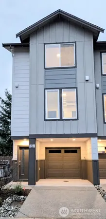 $3,200 | 9916 18th Avenue West, Unit G, Everett, WA 98204