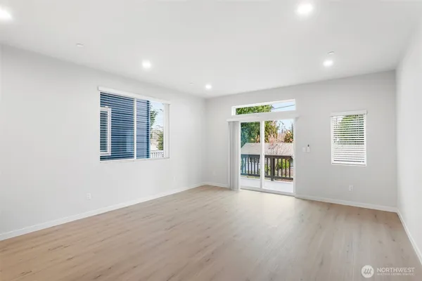 $3,200 | 9916 18th Avenue West, Unit G, Everett, WA 98204