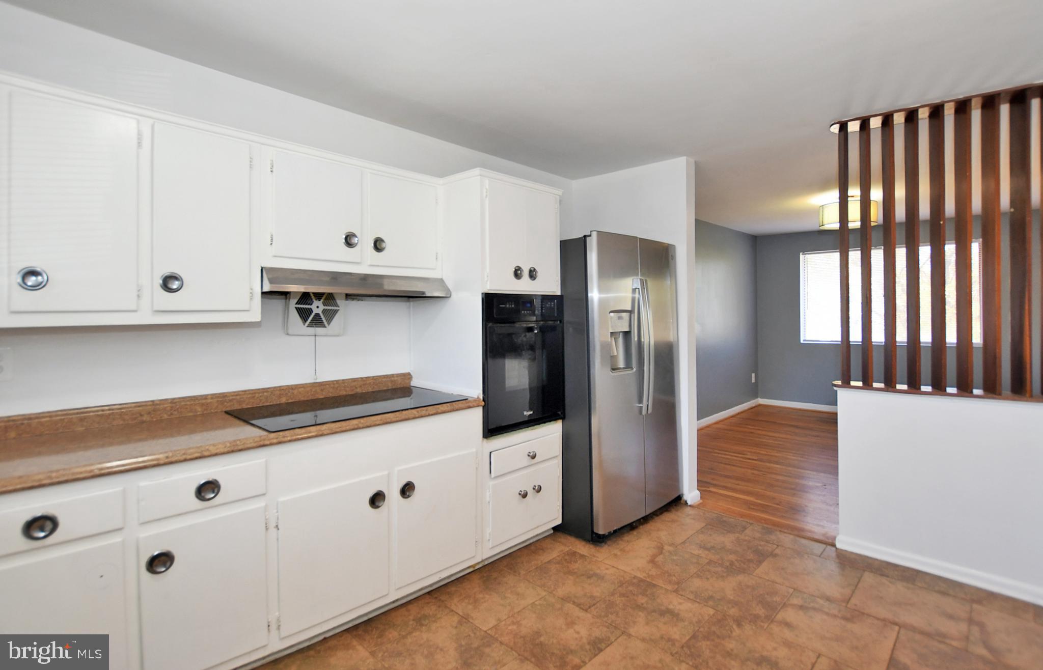 811 Whittington Terrace Silver Spring, MD 20901 - Photo 11 of 31 Stainless Steel fridge w/icemaker.