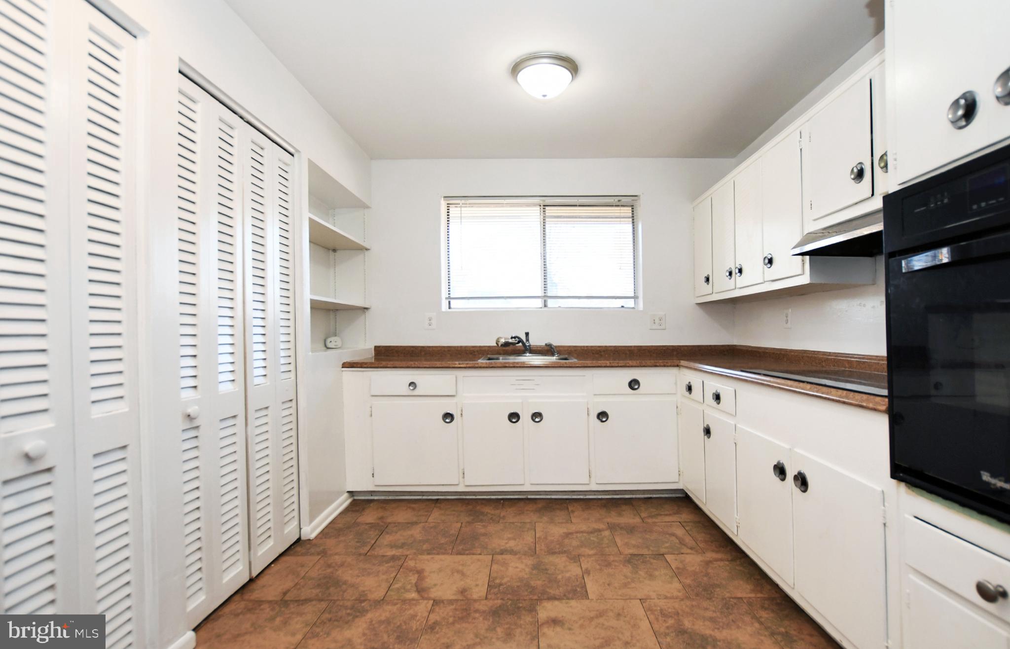 811 Whittington Terrace Silver Spring, MD 20901 - Photo 9 of 31 Good size kitchen with pantry