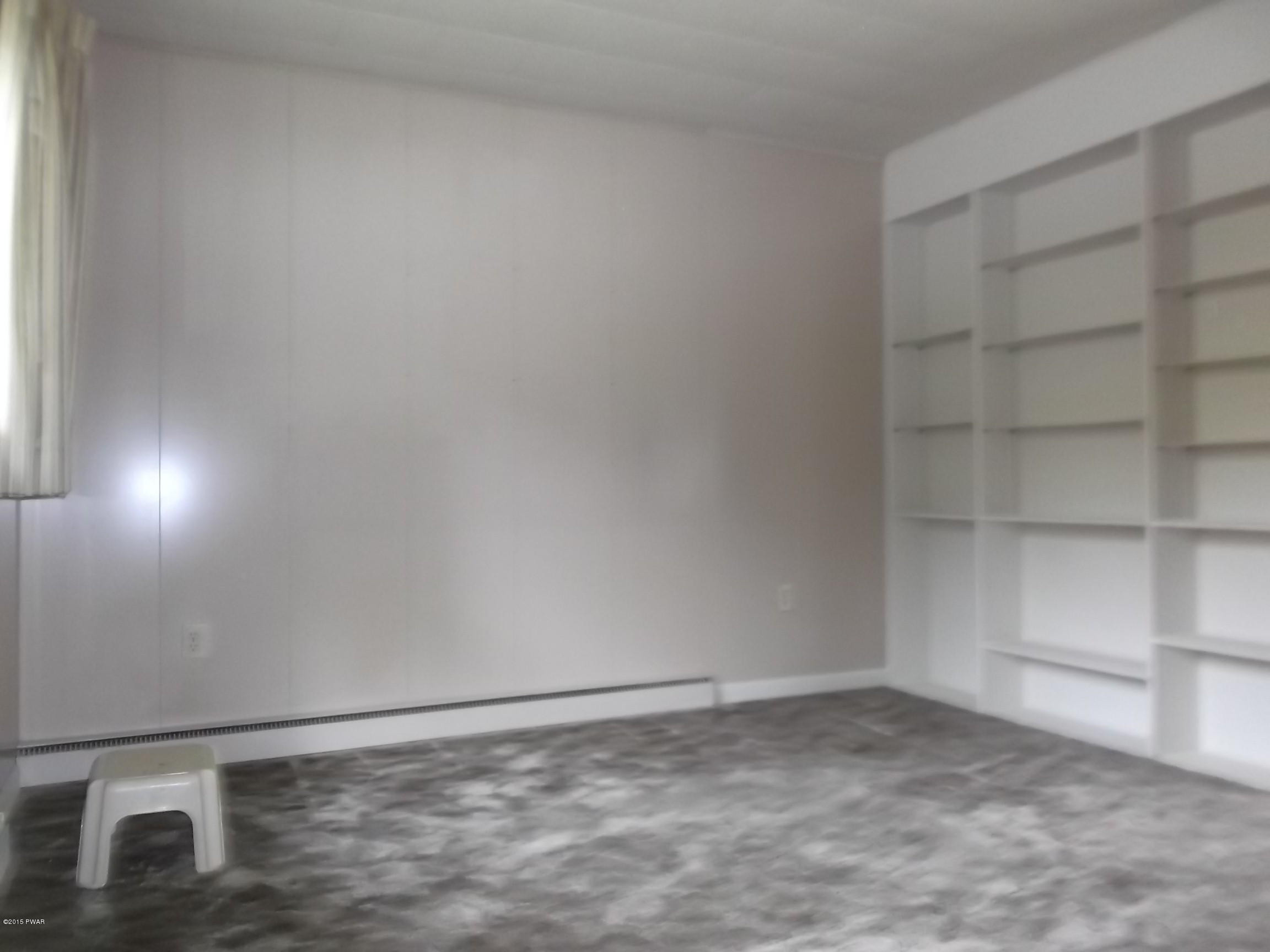 452 Honesdale Road Waymart, PA 18472 - Photo 11 of 17 Gallery Image 11