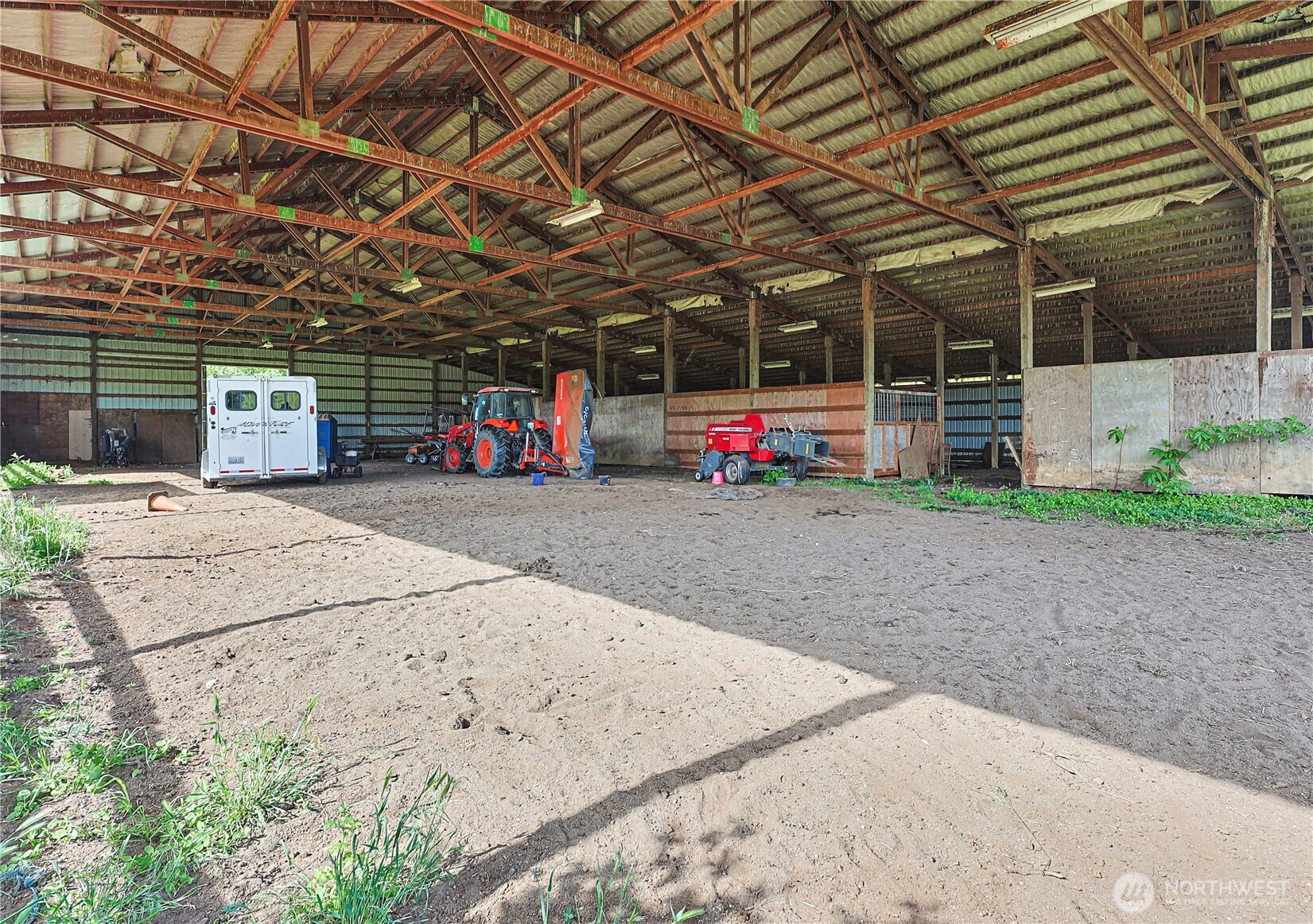 447 Boistfort Road Curtis, WA 98538 - Photo 9 of 40 a view of a garage