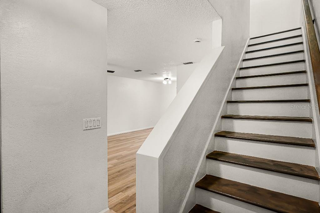 2722 Graduate Court Orlando, FL 32826 - Photo 3 of 20