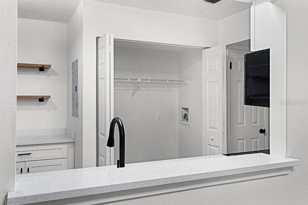 2722 Graduate Court Orlando, FL 32826 - Photo 6 of 20