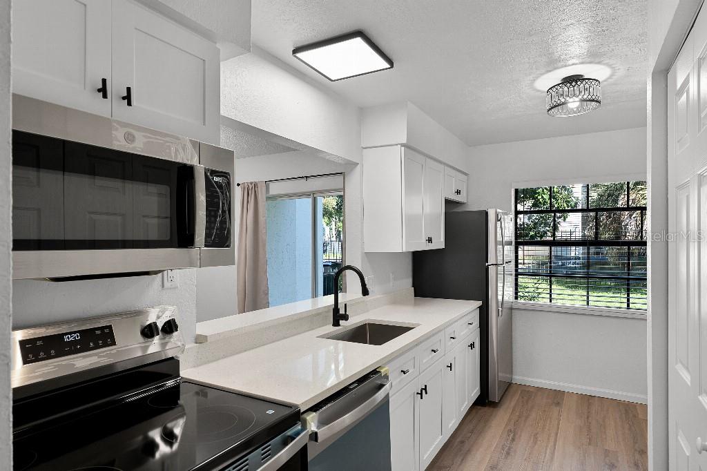 2722 Graduate Court Orlando, FL 32826 - Photo 7 of 20