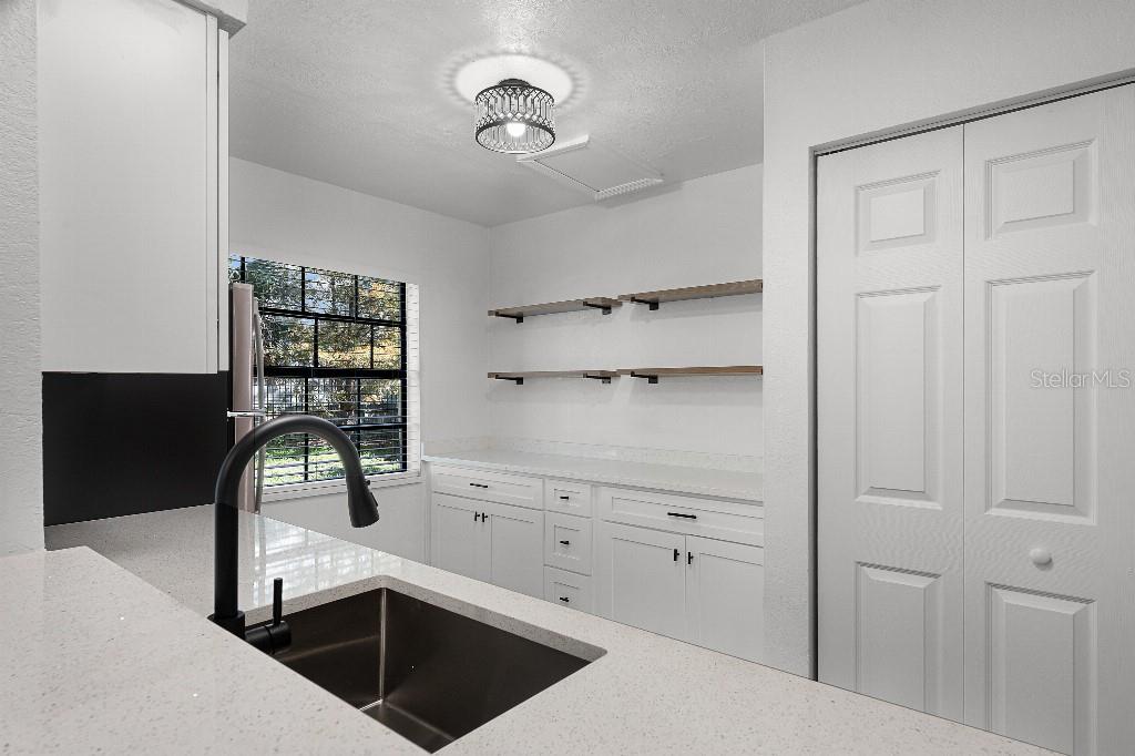 2722 Graduate Court Orlando, FL 32826 - Photo 9 of 20