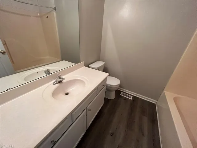 $1,700 | 5710 Country Lane, Greensboro, NC 27410