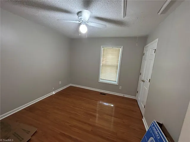 $1,700 | 5710 Country Lane, Greensboro, NC 27410