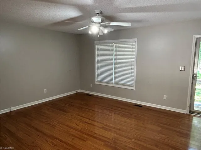 $1,700 | 5710 Country Lane, Greensboro, NC 27410