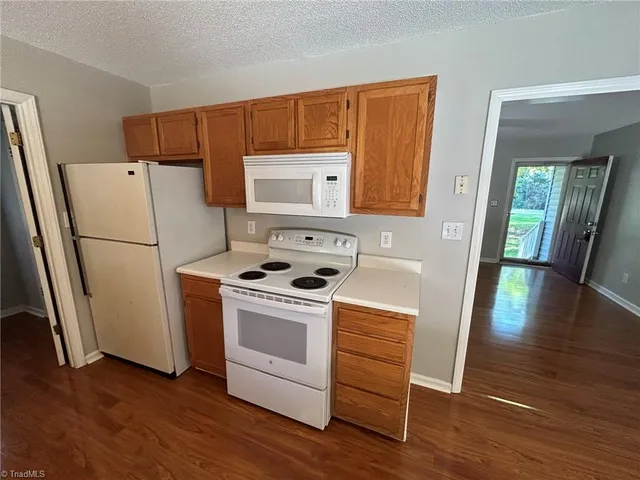 $1,700 | 5710 Country Lane, Greensboro, NC 27410