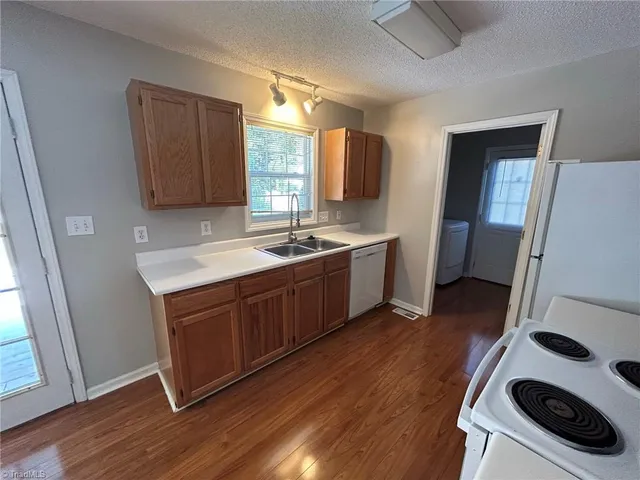 $1,700 | 5710 Country Lane, Greensboro, NC 27410