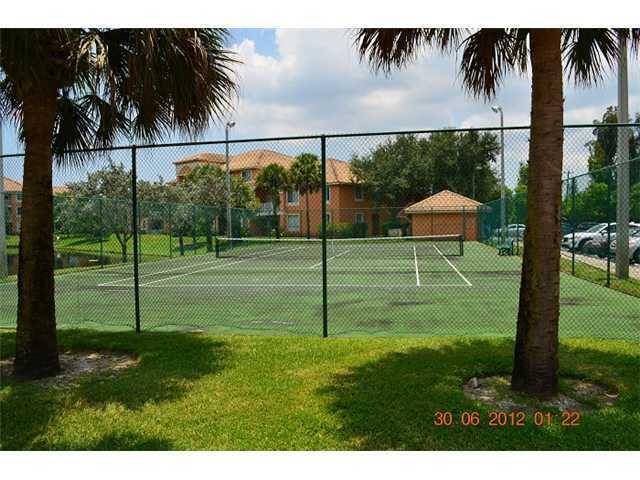 6936 Southwest 39th Street, Unit 304D Davie, FL 33314 - Photo 24 of 25 a view of a park