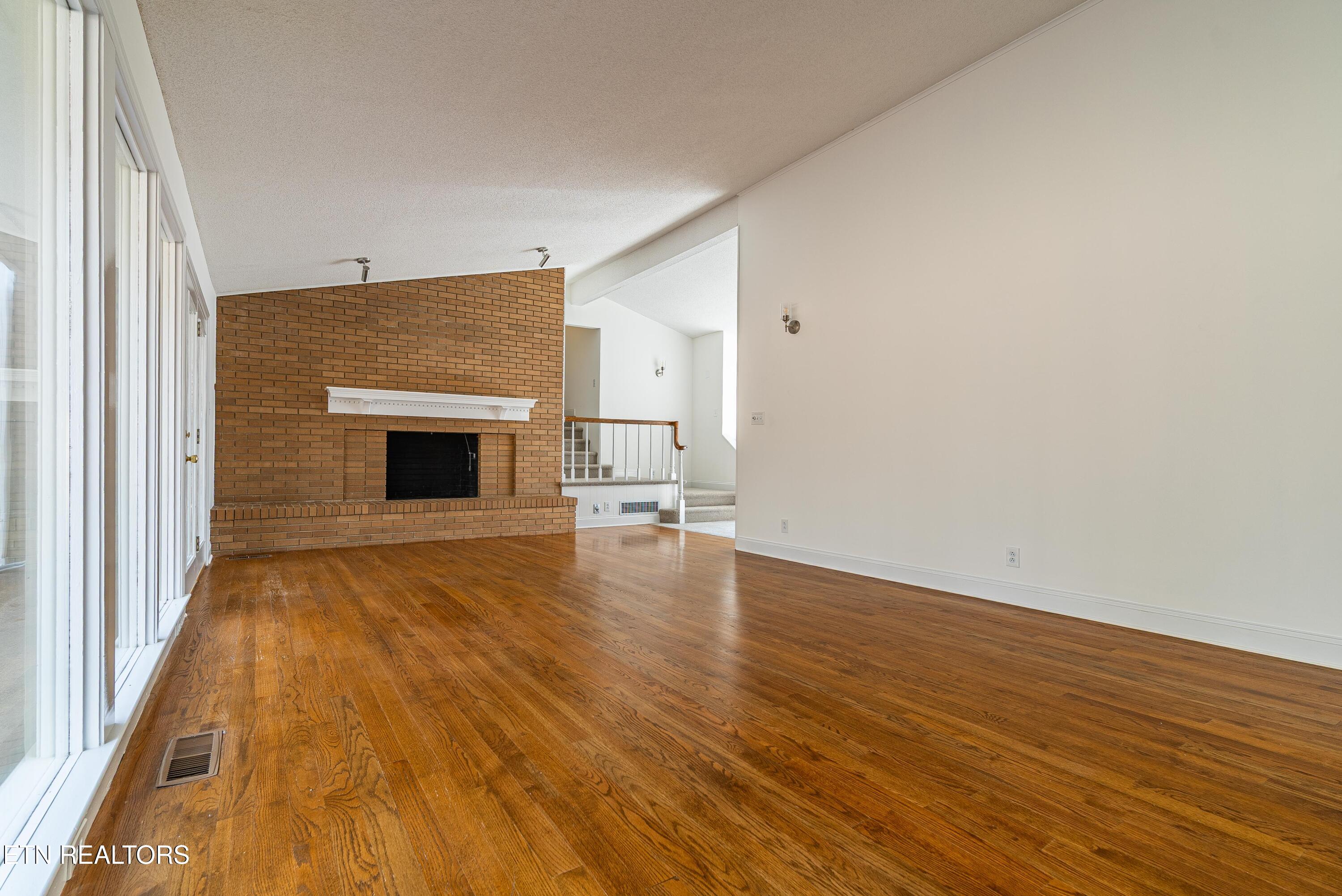 109 Baker Lane Oak Ridge, TN 37830 - Photo 4 of 37 DSC06751