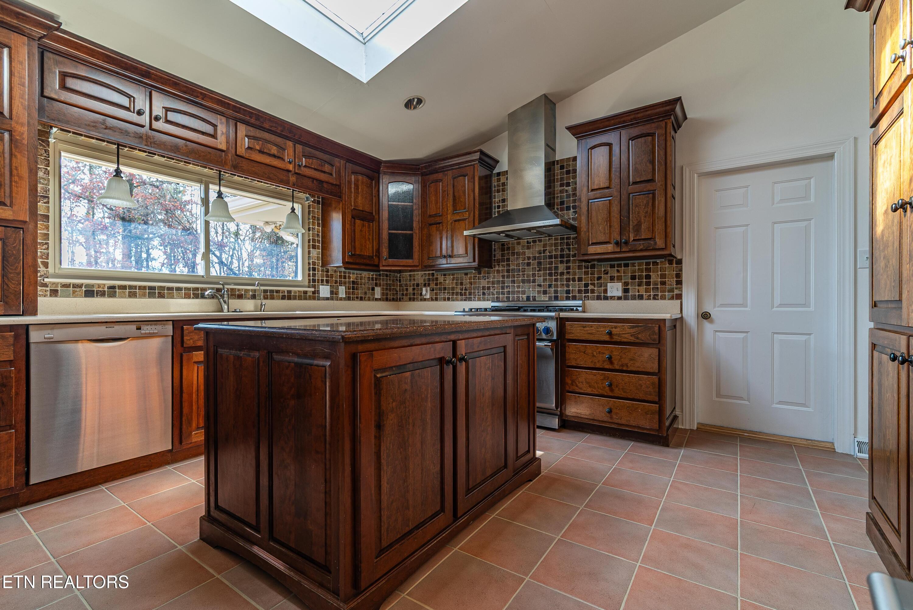 109 Baker Lane Oak Ridge, TN 37830 - Photo 8 of 37 DSC06786