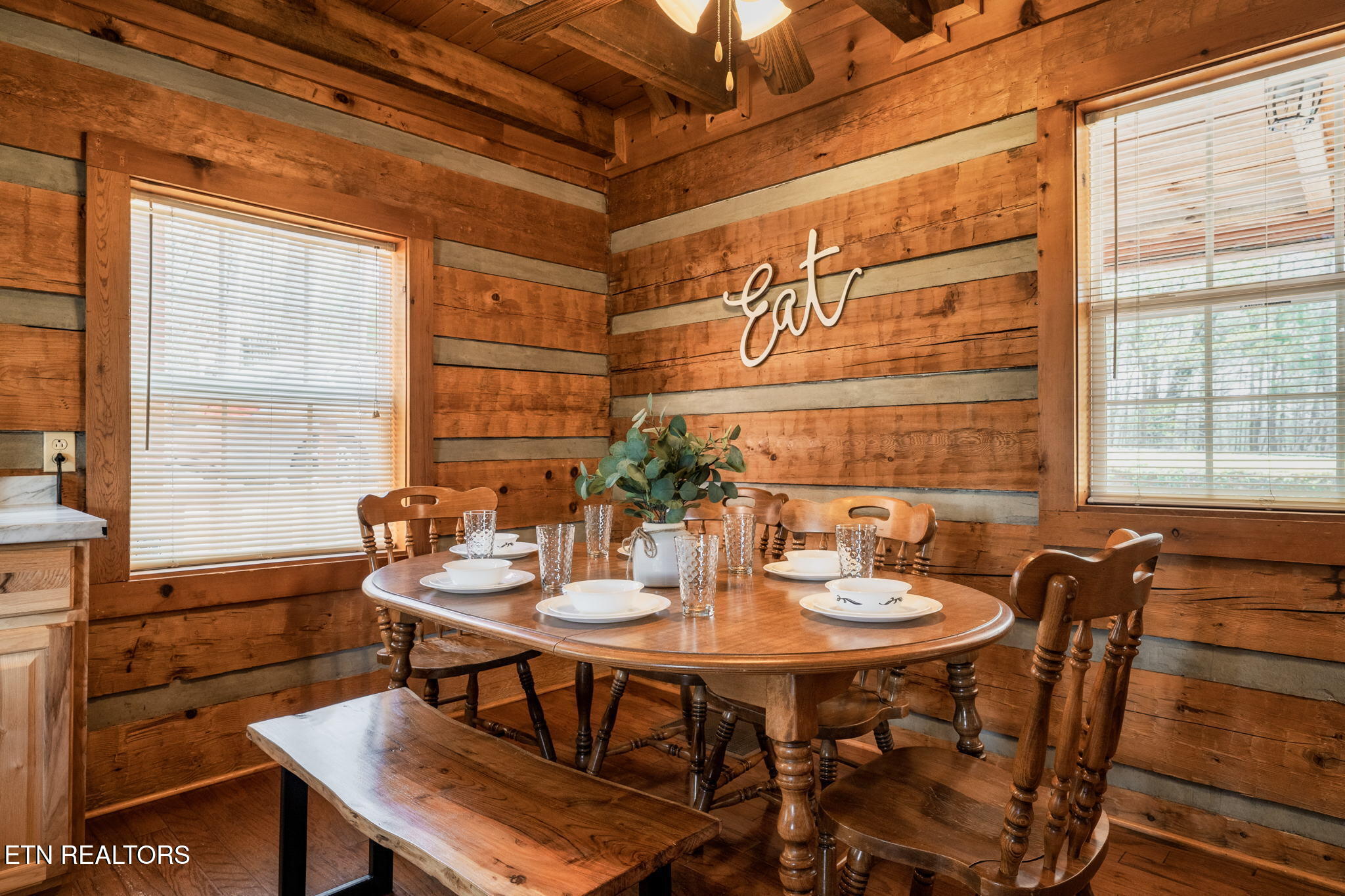 817 Ridgefield Drive Sevierville, TN 37876 - Photo 6 of 39 16-web-or-mls-817RidgefieldDr-17