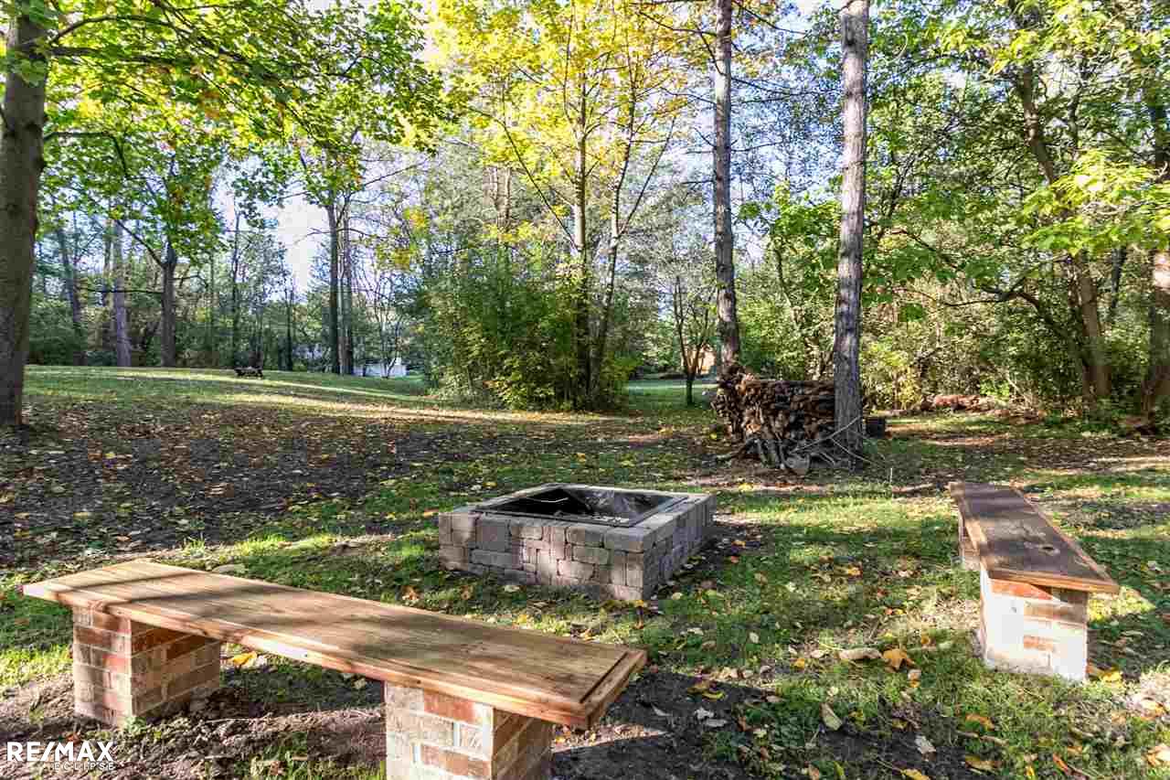 156 Shadywood Road Rochester, MI 48307 - Photo 35 of 43 31362934-34.JPG