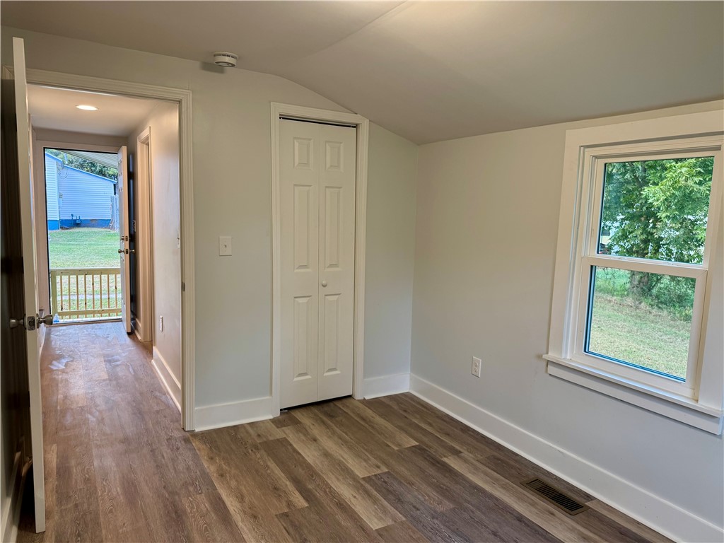 307 Mill Street Abbeville, SC 29620 - Photo 12 of 23