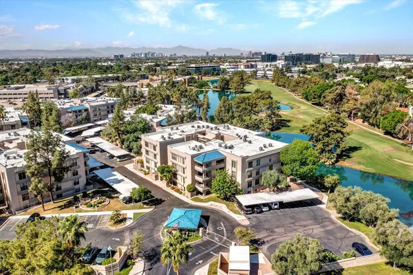 $2,000 | 5124 North 31st Place, Unit 517, Phoenix, AZ 85016