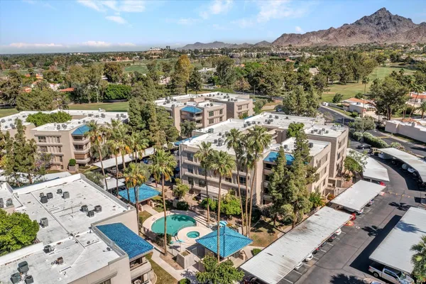$2,000 | 5124 North 31st Place, Unit 517, Phoenix, AZ 85016