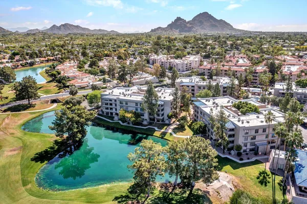 $2,000 | 5124 North 31st Place, Unit 517, Phoenix, AZ 85016