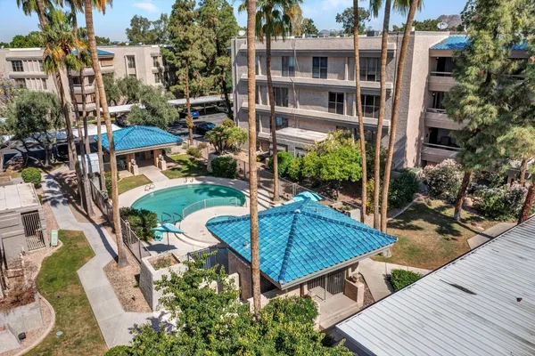$2,000 | 5124 North 31st Place, Unit 517, Phoenix, AZ 85016