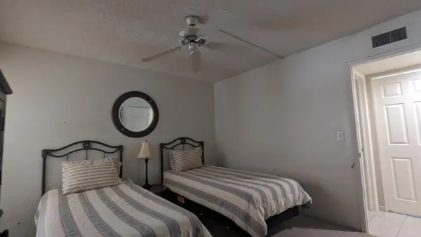 $2,000 | 5124 North 31st Place, Unit 517, Phoenix, AZ 85016