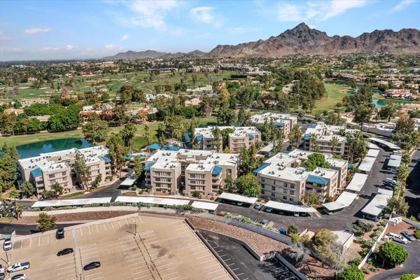 $2,000 | 5124 North 31st Place, Unit 517, Phoenix, AZ 85016