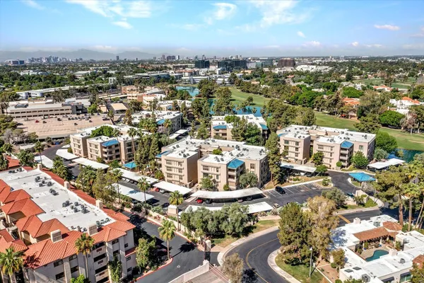 $2,000 | 5124 North 31st Place, Unit 517, Phoenix, AZ 85016