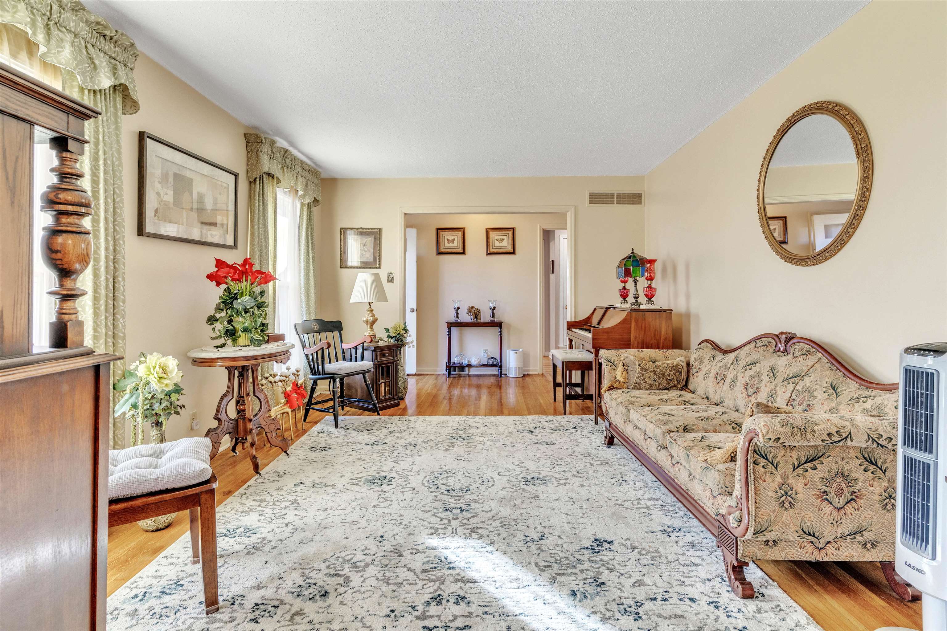 3613 Acacia Street Memphis, TN 38116 - Photo 12 of 33 a view of living room filled with furniture and rug floor