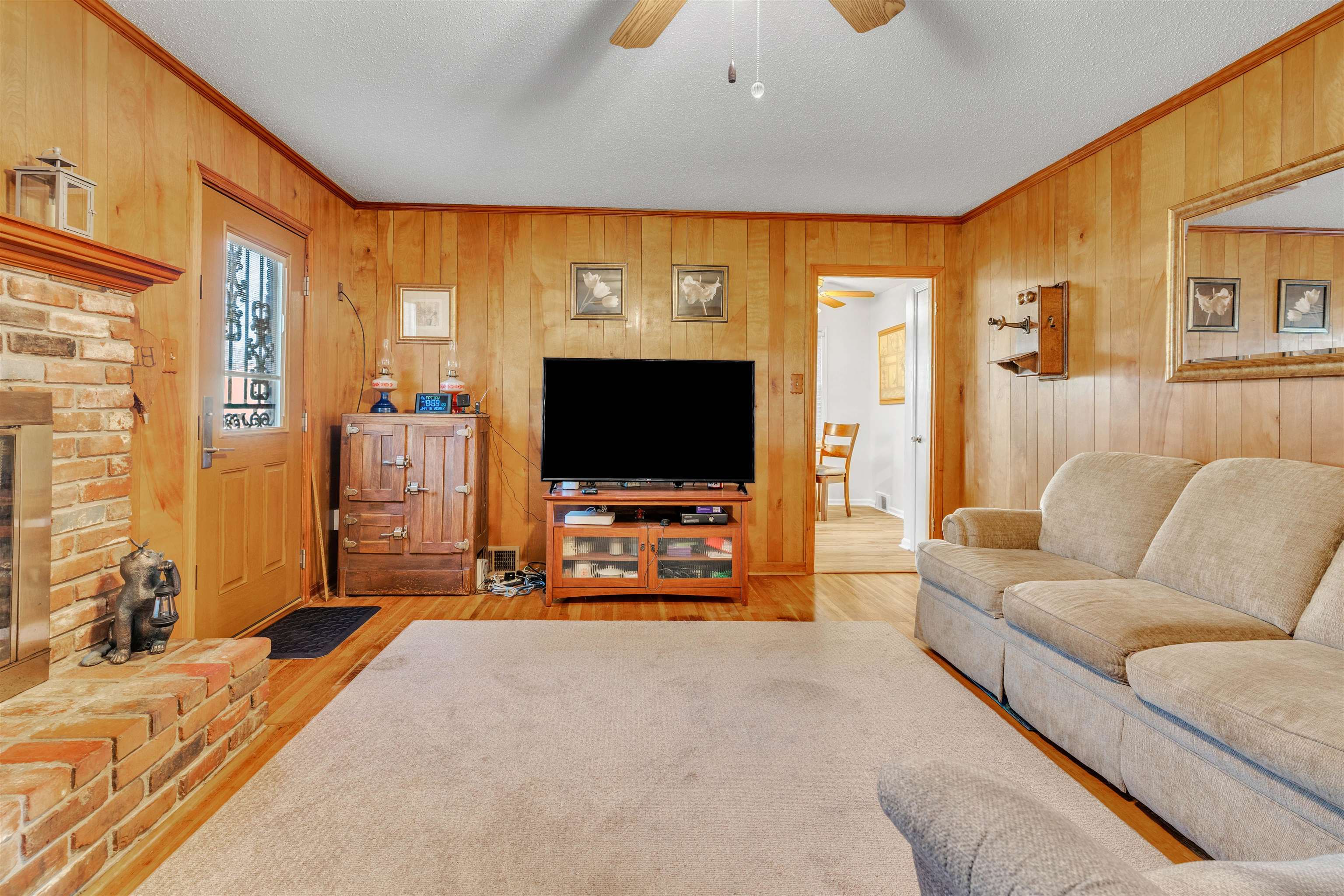 3613 Acacia Street Memphis, TN 38116 - Photo 7 of 33 a living room with furniture and a flat screen tv