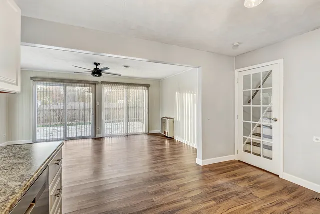 $320,000 | 8 Timber Trail, Streamwood, IL 60107