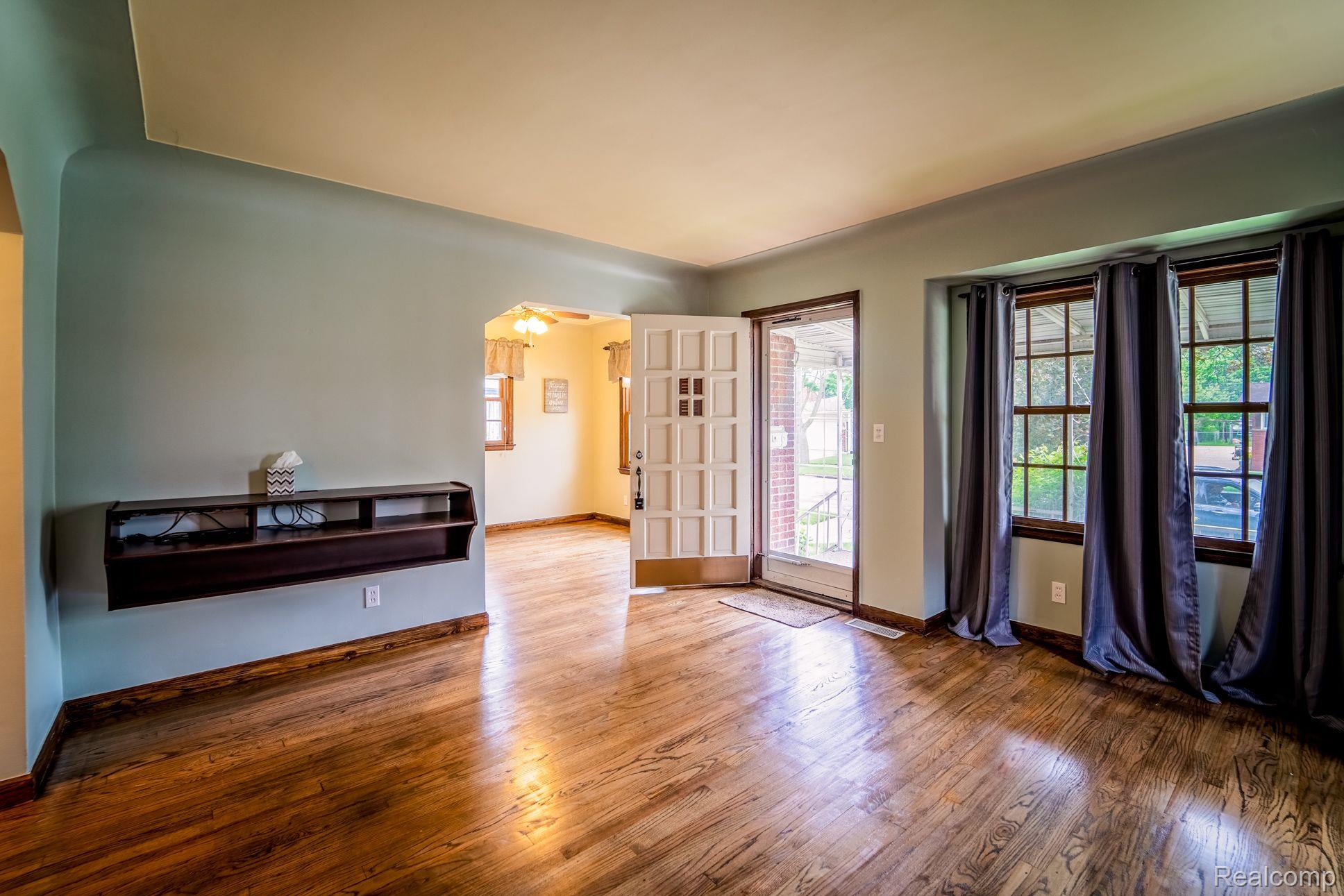 18254 Reed Street Melvindale, MI 48122 - Photo 4 of 17 Gallery Image 4