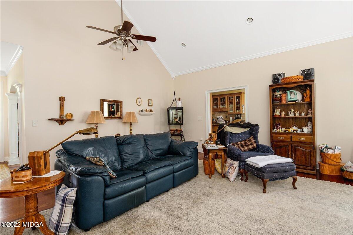 146 Lower Simmons Road Macon, GA 31220 - Photo 12 of 43 a living room with furniture