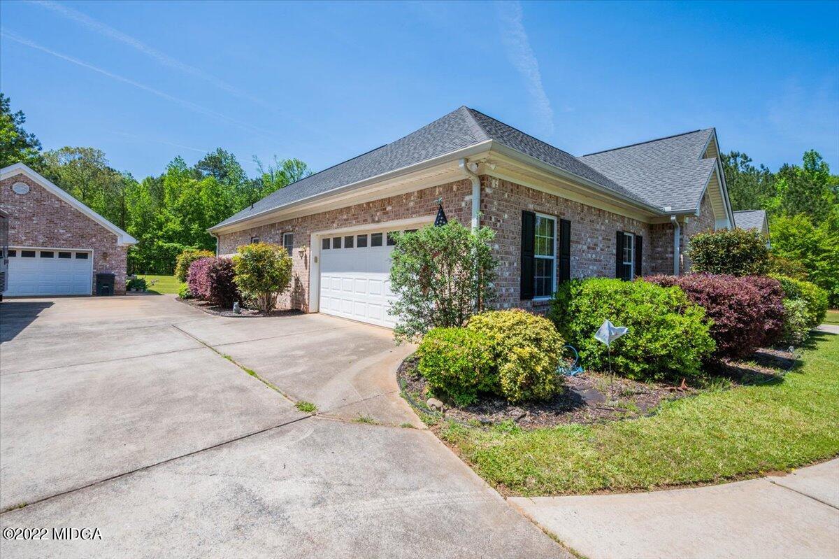 146 Lower Simmons Road Macon, GA 31220 - Photo 42 of 43 front view of a house with a yard