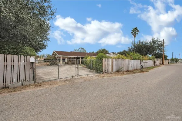 $239,000 | 18 Bellas Lane, Rio Grande City, TX 78582