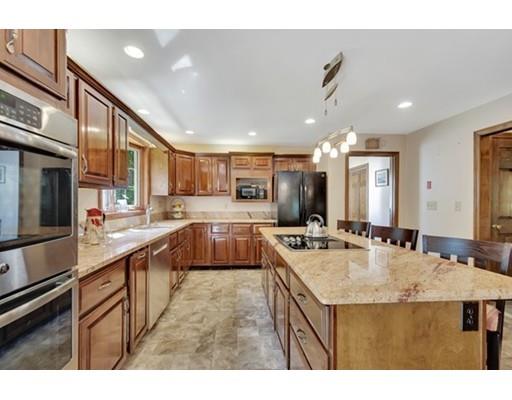 26 Country Club Road North Reading, MA 01864 - Photo 4 of 30 Gallery Image 4