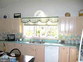 101 Inis Way, Unit 16 Malvern, PA 19355 - Photo 3 of 6 Gallery Image 3