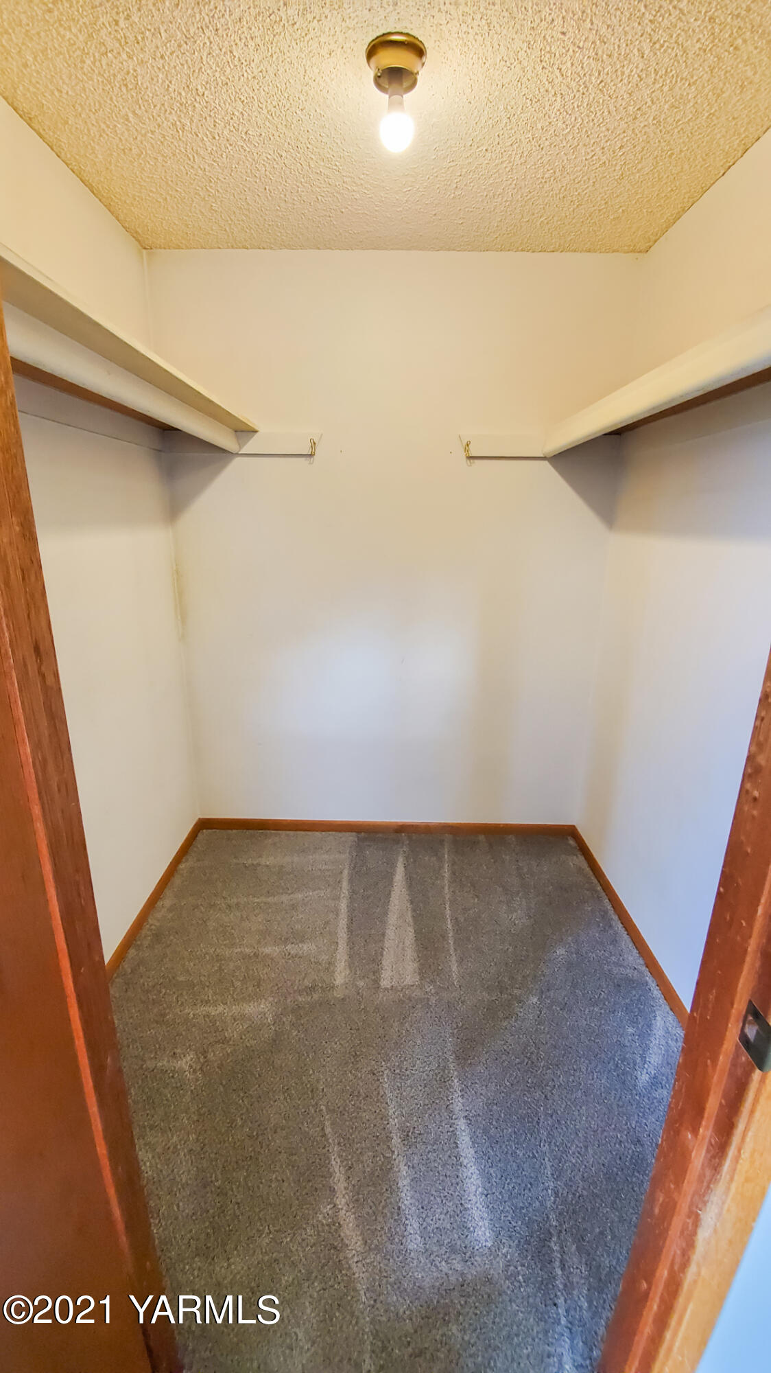 1503 South 27th Avenue Yakima, WA 98902 - Photo 13 of 26 a view of an empty room