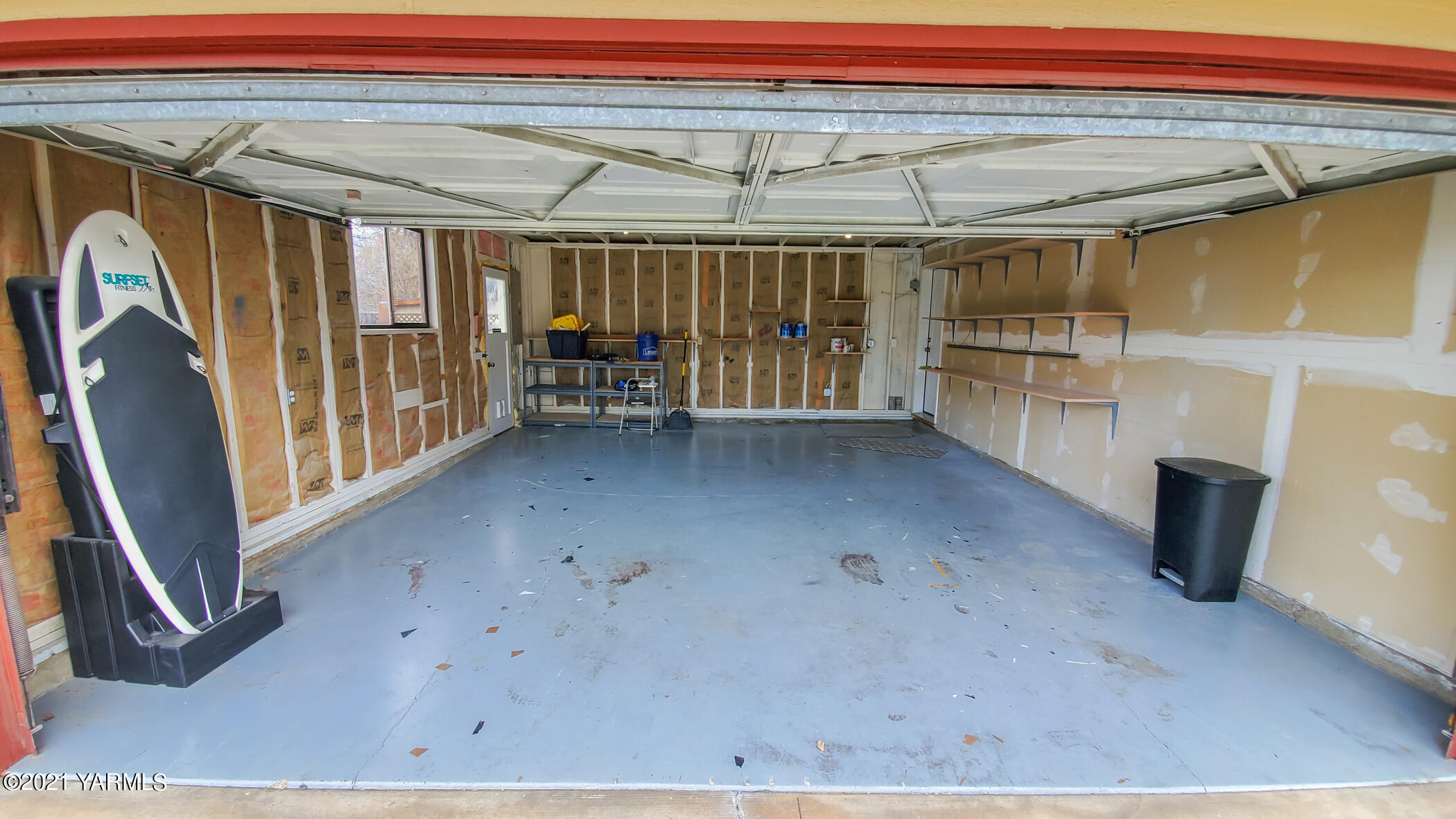 1503 South 27th Avenue Yakima, WA 98902 - Photo 25 of 26 a view of an empty room with a window