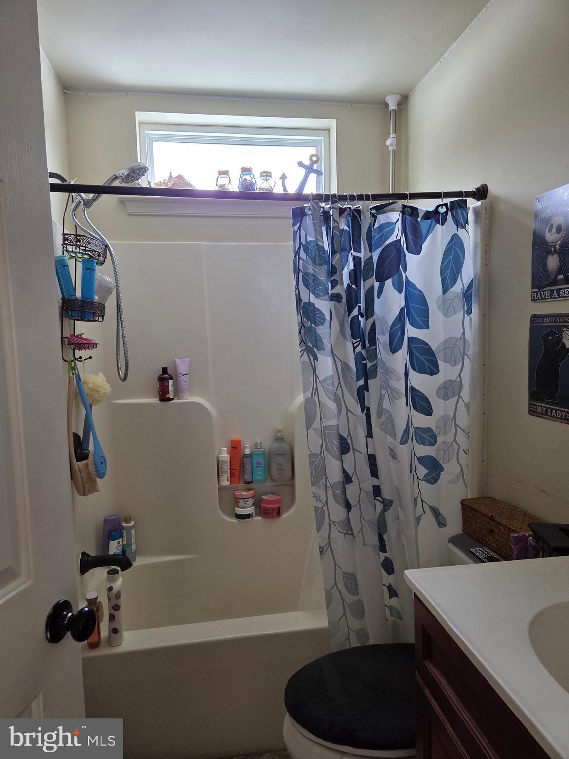 119 Burgundy Lane Coatesville, PA 19320 - Photo 24 of 35 Hall bathroom