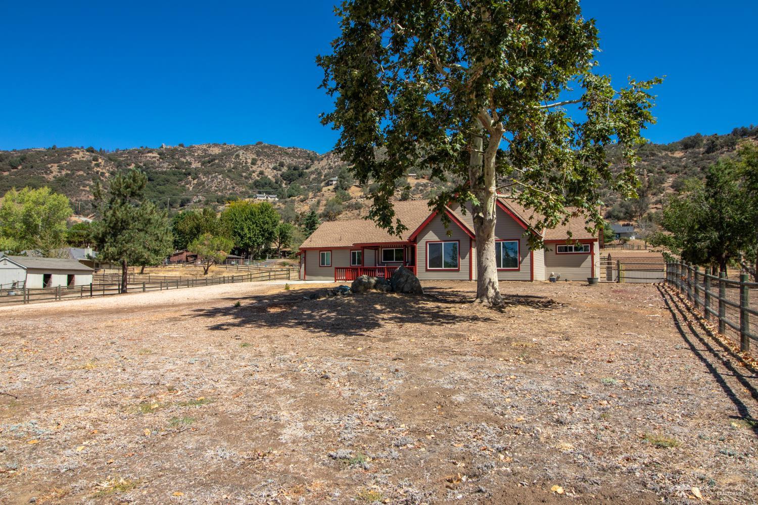 26961 Bear Valley Road Tehachapi, CA 93561 - Photo 37 of 40 Gallery Image 37